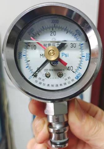 礦用耐震壓力表，BZY-60,2.5級(jí)，0-40-60MPA